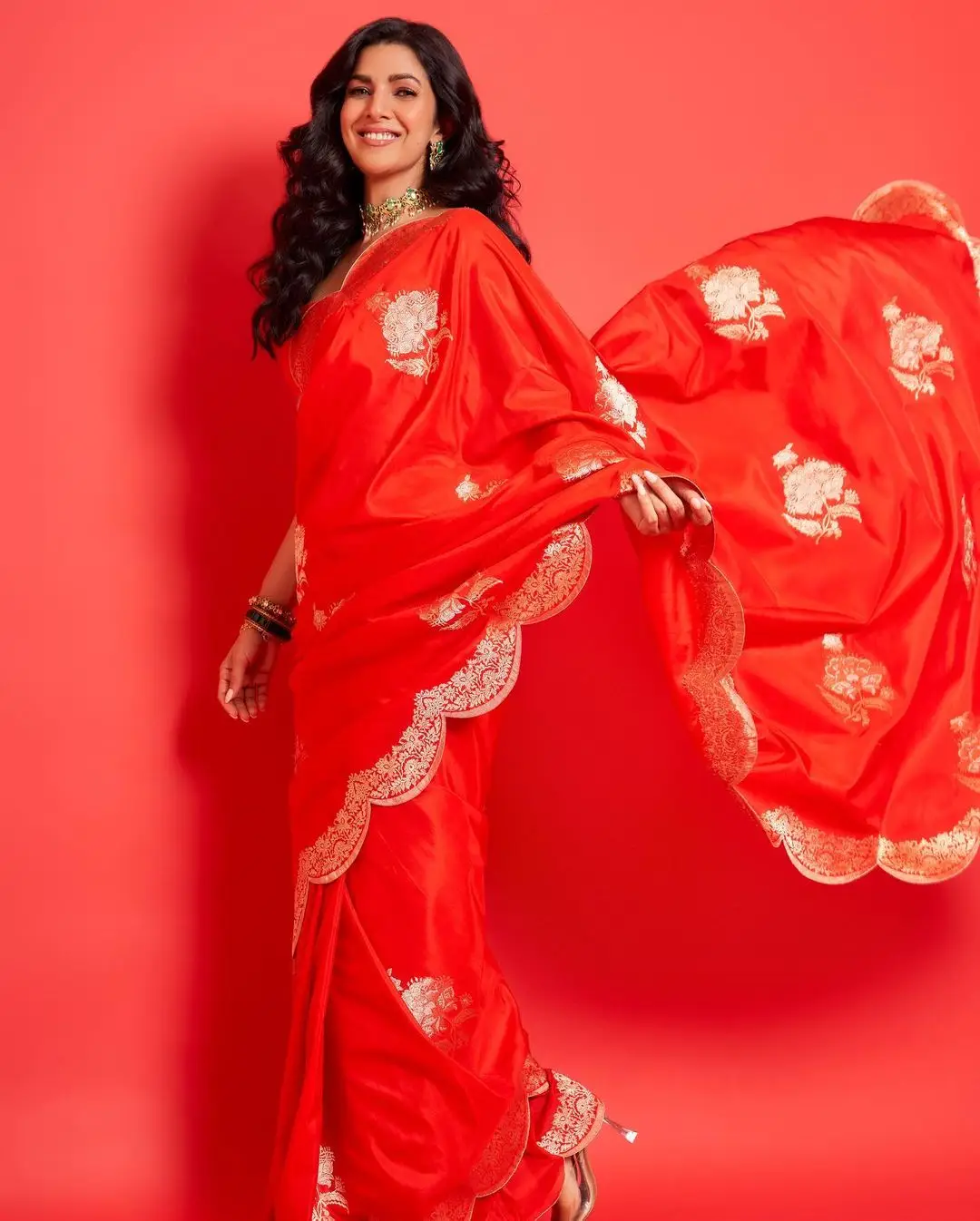 Bollywood Actress Nimrat Kaur Stills In Red Saree